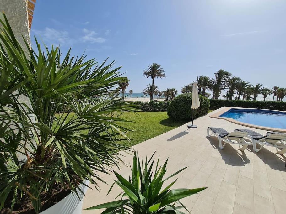Villa On The Beach Playa Flamenca Orihuela Exterior photo