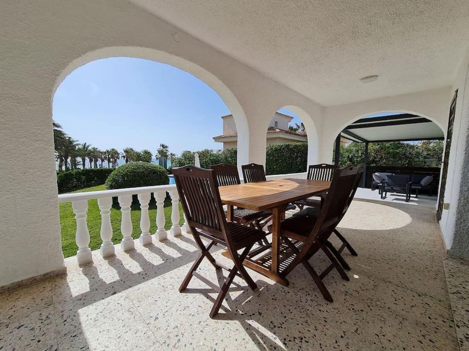 Villa On The Beach Playa Flamenca Orihuela Exterior photo